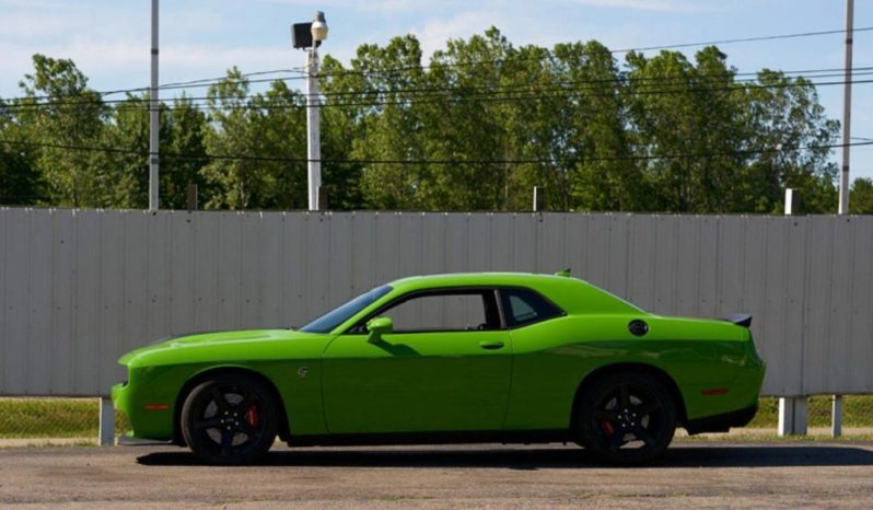 Dodge Challenger full