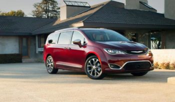 Chrysler Pacifica Hybrid full