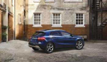 Mercedes GLA250 4Matic full