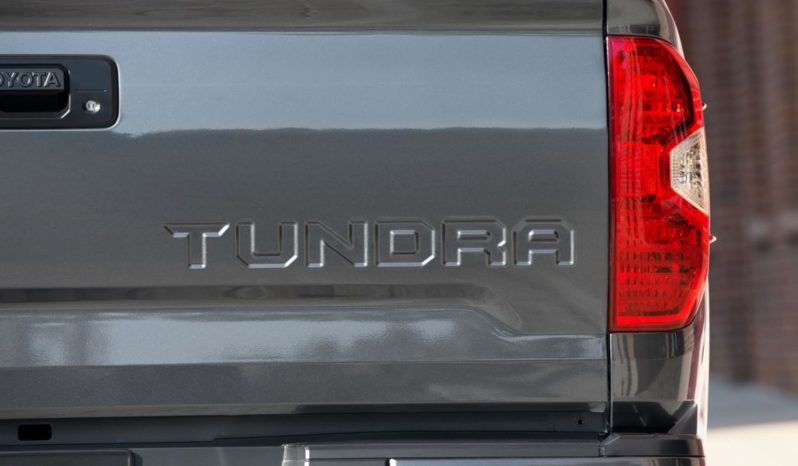 Toyota Tundra full