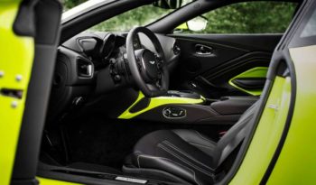 Aston Martin Vantage full
