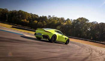 Aston Martin Vantage full