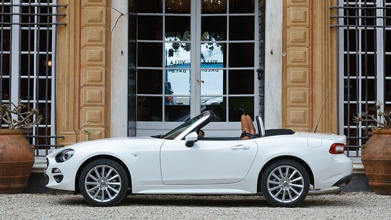 Fiat 124 Spider full