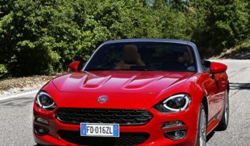 Fiat 124 Spider full