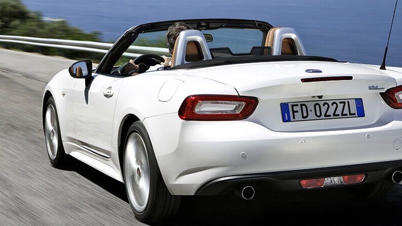 Fiat 124 Spider full