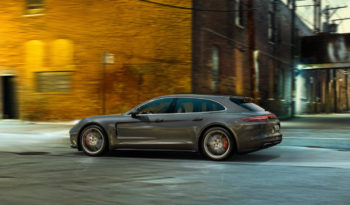 Porsche Panamera Turbo full