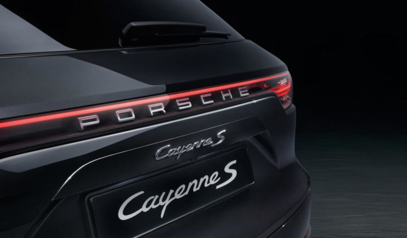 Porsche Cayenne full