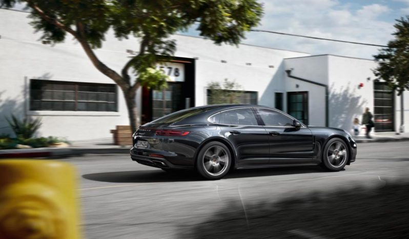 Porsche Panamera full