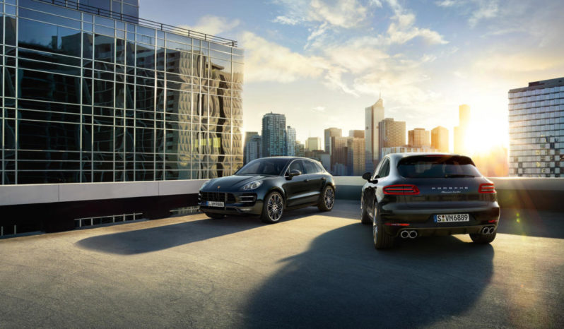 Porsche Macan Turbo full