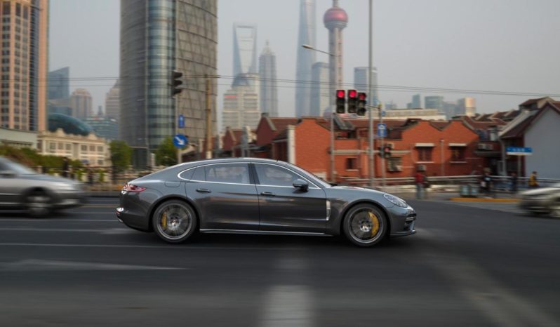 Porsche Panamera Turbo full