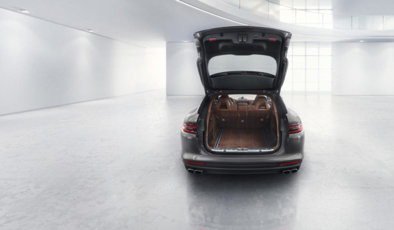 Porsche Panamera Turbo full