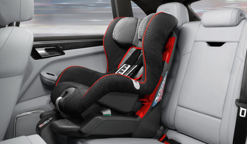 Porsche Macan Turbo full