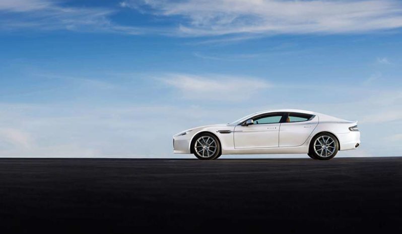 Aston Martin Rapide AMR full