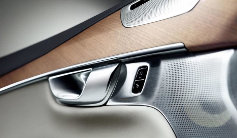 Volvo XC90 full